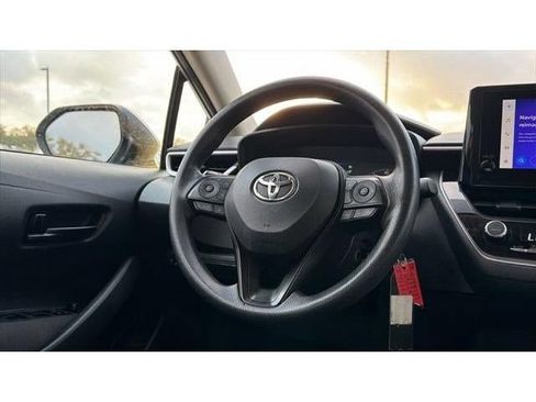 Used 2023 Toyota Corolla LE FWD image 36