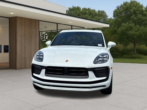 Used 2023 Porsche Macan S AWD/4WD image 3