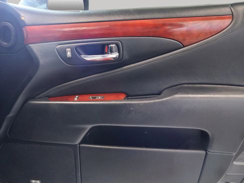 Used 2007 Lexus LS 460 image 18