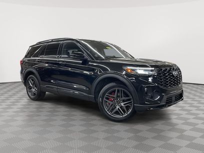 Used 2025 Ford Explorer ST-Line w/ ST-Line Street Pack