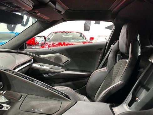 Used 2024 Chevrolet Corvette Stingray Premium Cpe w/ Z51 Performance Package RWD image 12