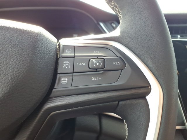Certified 2023 Jeep Grand Cherokee Altitude AWD/4WD image 29