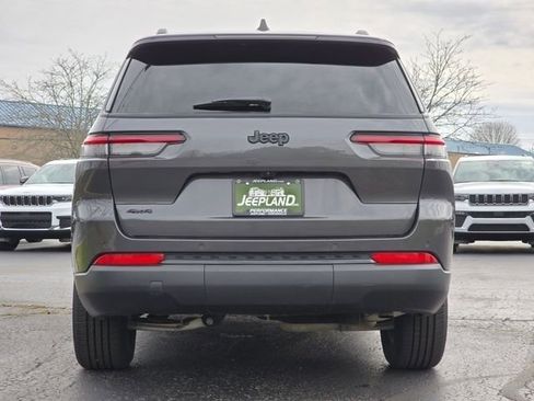 Used 2024 Jeep Grand Cherokee L Laredo image 28
