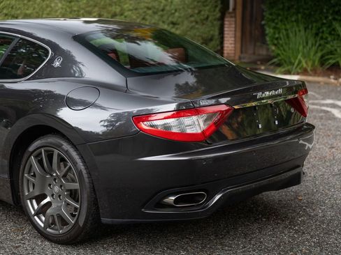 Used 2009 Maserati GranTurismo S RWD image 41