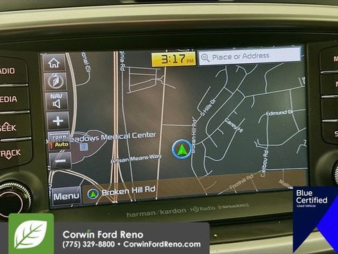 Used 2019 Kia Sorento SX image 17