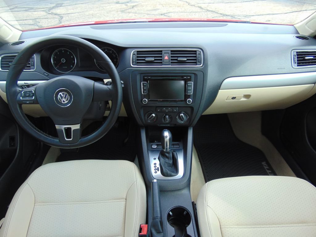 Used 2014 Volkswagen Jetta SE FWD image 17