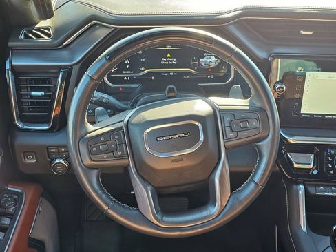 Used 2023 GMC Sierra 1500 Denali Ultimate AWD/4WD image 19