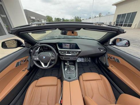 Used 2019 BMW Z4 sDrive30i w/ Convenience Package RWD image 11