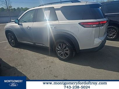 Used 2025 Nissan Pathfinder SV