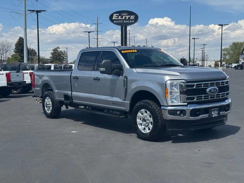 Used 2023 Ford F350 XLT w/ FX4 Off-Road Package AWD/4WD image 3