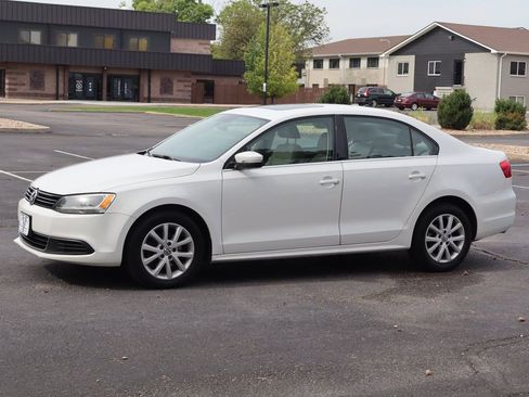 Used 2013 Volkswagen Jetta SE FWD image 10