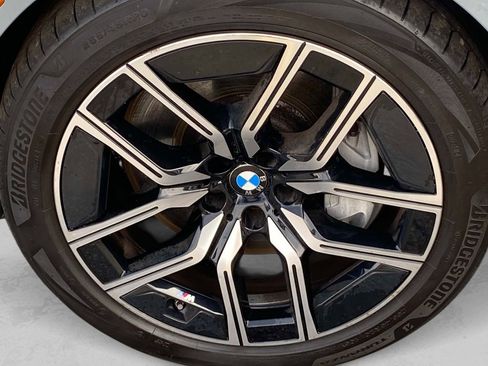 Used 2023 BMW 760i xDrive image 25