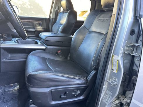 Used 2016 RAM 3500 Laramie w/ Convenience Group AWD/4WD image 22