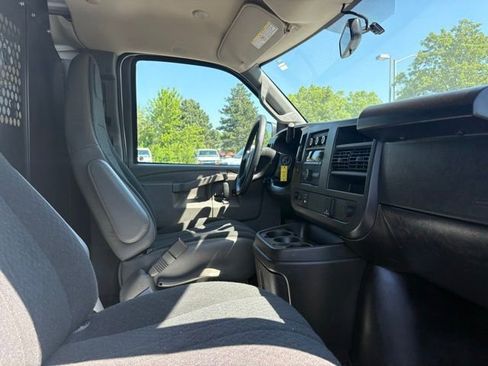 Used 2024 GMC Savana 2500 w/ Driver Convenience Package RWD image 21