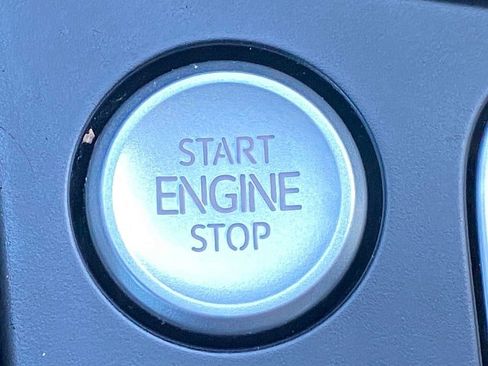 Used 2020 Volkswagen Jetta SEL image 45