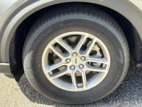 New 2026 Ford Explorer Active w/ Active Comfort Package RWD image 11