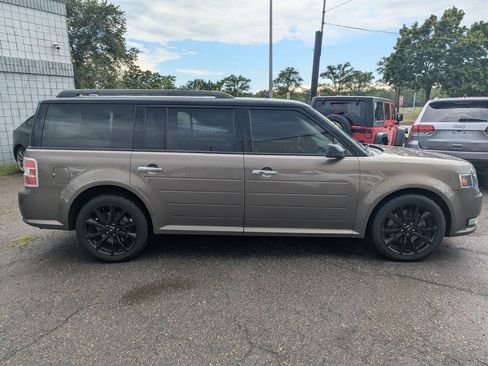 Used 2019 Ford Flex SEL w/ Equipment Group 202A AWD/4WD image 8