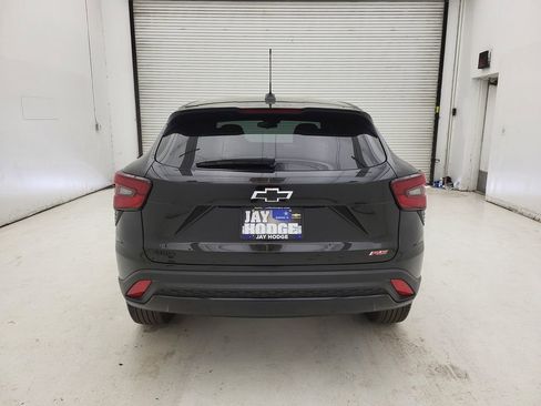New 2026 Chevrolet Trax RS w/ Sunroof Package FWD image 14