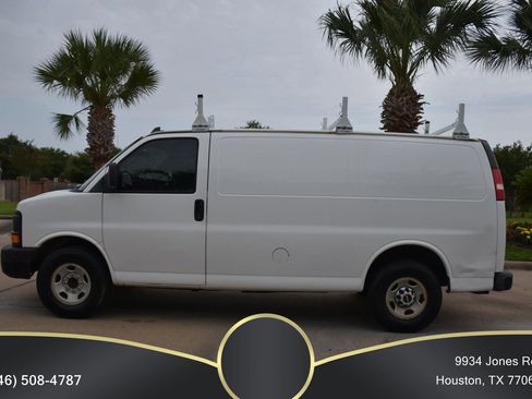Used 2016 GMC Savana 2500 RWD image 5