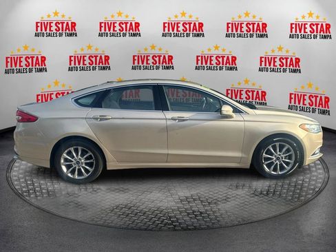 Used 2017 Ford Fusion SE w/ Fusion SE Technology Package FWD image 8