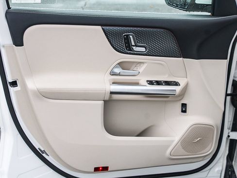 Certified 2025 Mercedes-Benz GLA 250 image 19