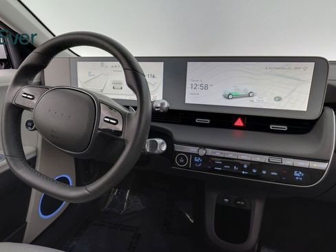 Used 2024 Hyundai Ioniq 5 Limited image 25