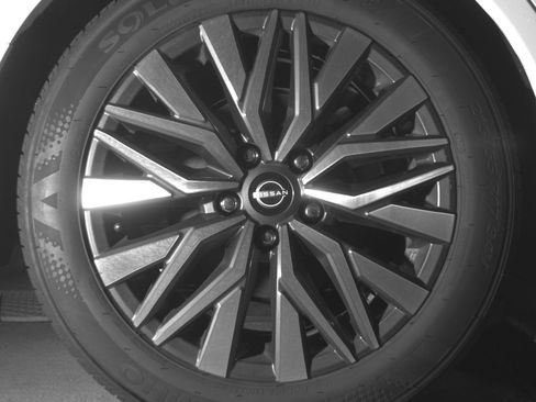 Used 2025 Nissan Altima 2.5 SV image 15