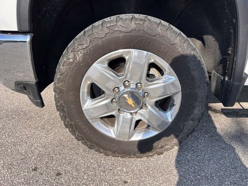 Used 2022 Chevrolet Silverado 2500 LTZ w/ LTZ Plus Package AWD/4WD image 32