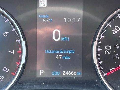 Used 2022 Toyota RAV4 LE FWD image 10