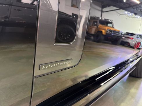 Used 2024 Land Rover Range Rover Long Wheelbase Autobiography image 14