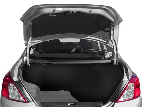 Used 2018 Nissan Versa SV FWD image 15
