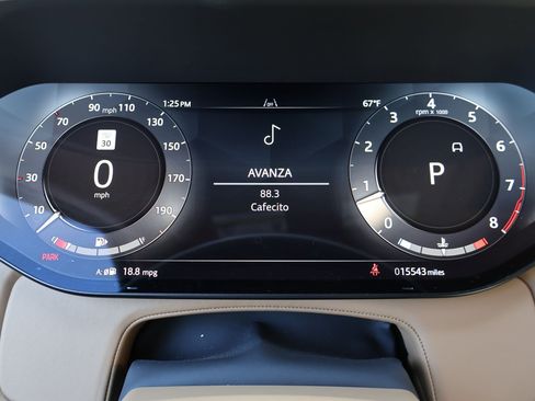 Certified 2025 Land Rover Range Rover SV AWD/4WD image 18