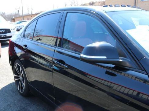 Used 2018 BMW 330i 330i Sedan w/ Premium Package image 9