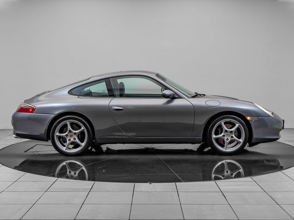 Used 2002 Porsche 911 Carrera RWD image 9
