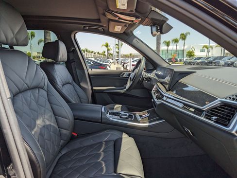 Used 2024 BMW X5 M60i w/ Climate Comfort Package image 34