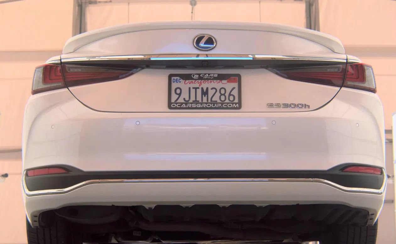 Used 2021 Lexus ES 300h w/ Premium Package FWD image 7