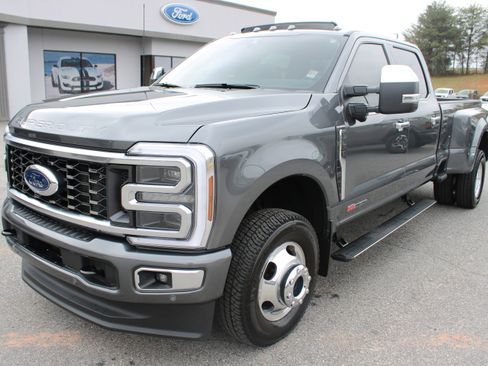 Used 2026 Ford F350 Platinum w/ Platinum Plus Package image 2