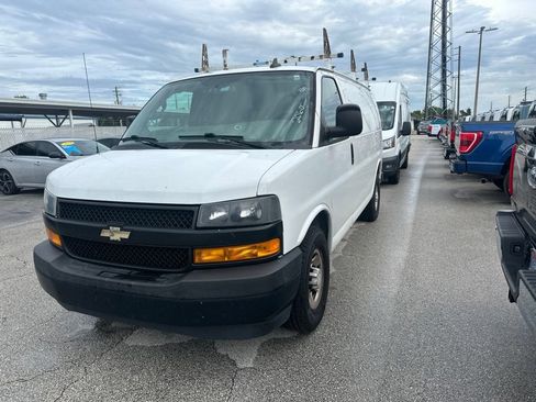 Used 2019 Chevrolet Express 2500 w/ Driver Convenience Package RWD image 2