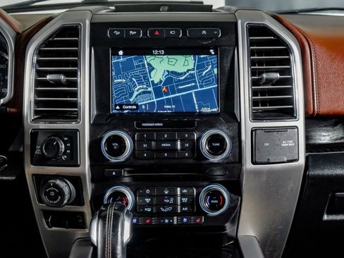 Used 2018 Ford F150 Platinum w/ Equipment Group 701A Luxury image 24