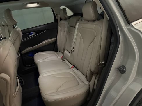 Used 2022 Lincoln Nautilus Reserve FWD image 28