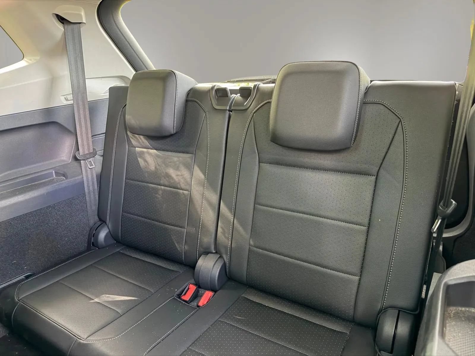 Used 2019 Volkswagen Tiguan SEL FWD image 20