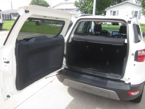 Used 2021 Ford EcoSport Titanium FWD image 9