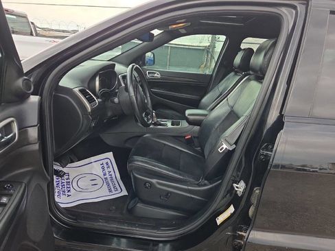 Used 2018 Jeep Grand Cherokee Altitude AWD/4WD image 5
