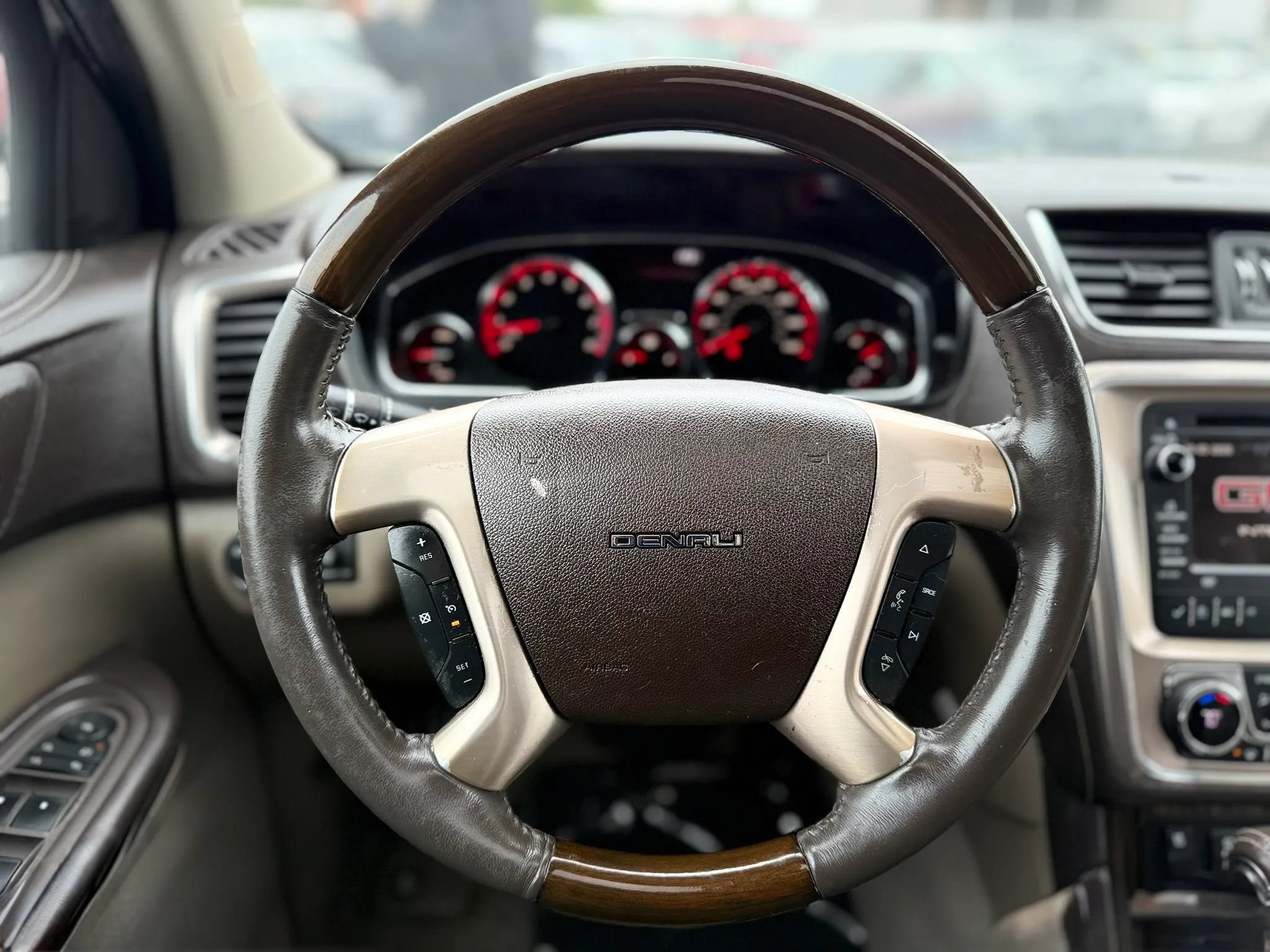 Used 2014 GMC Acadia Denali FWD image 38