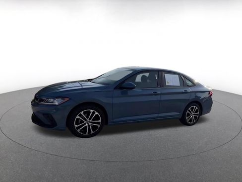 Used 2025 Volkswagen Jetta Sport FWD image 8