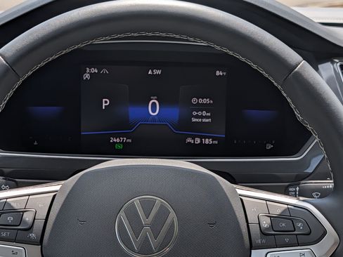 Used 2022 Volkswagen Tiguan SE AWD/4WD image 20