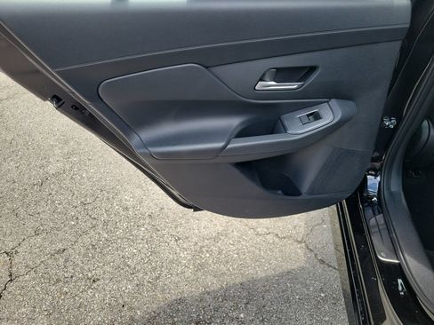 New 2027 Nissan Sentra SR w/ Floor Mat Package FWD image 16
