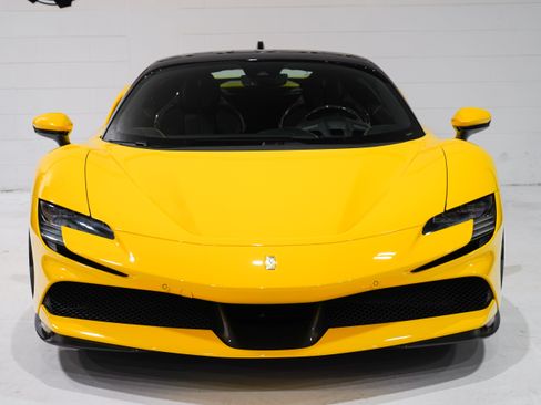 Used 2021 Ferrari SF90 Stradale AWD/4WD image 5