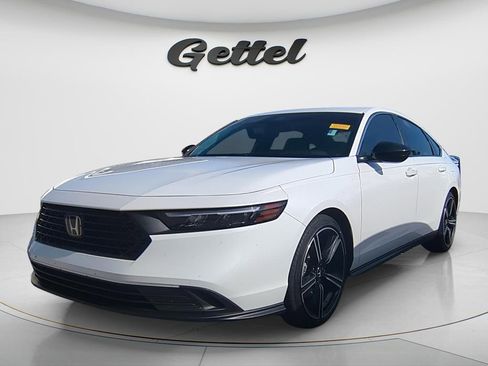 Used 2025 Honda Accord Sport image 1