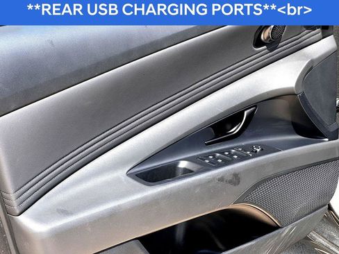 Used 2025 Hyundai Elantra Sport image 13